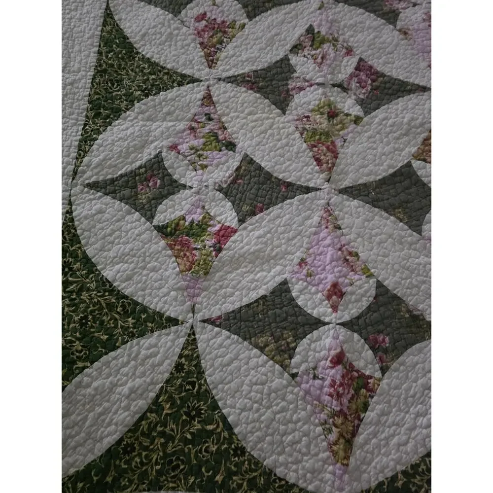 Vintage Cathedral Window Lap Quilt Scalloped Edge 58 X 45